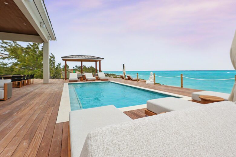 Tar Bay Oceanfront Splendor | Includes Pool and Guest House - Great Exuma, Bahamas