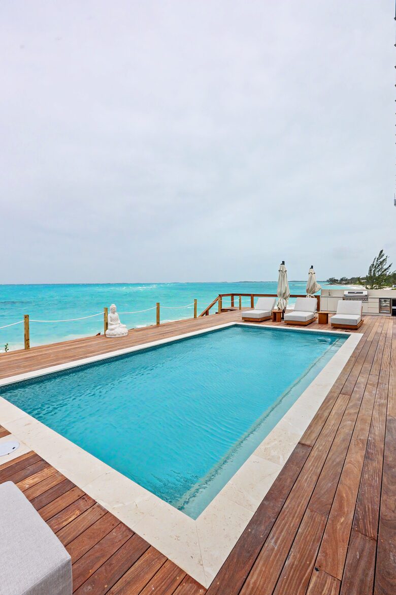 Tar Bay Oceanfront Splendor | Includes Pool and Guest House - Great Exuma, Bahamas