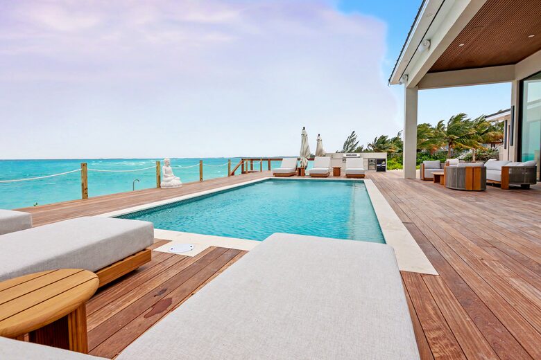 Tar Bay Oceanfront Splendor | Includes Pool and Guest House - Great Exuma, Bahamas