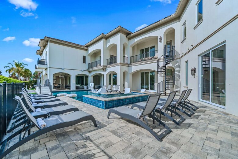 Reunion | Royal Mansion - Kissimmee, Florida