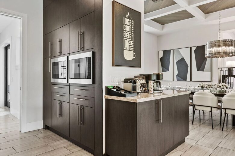 Reunion | Royal Mansion - Kissimmee, Florida