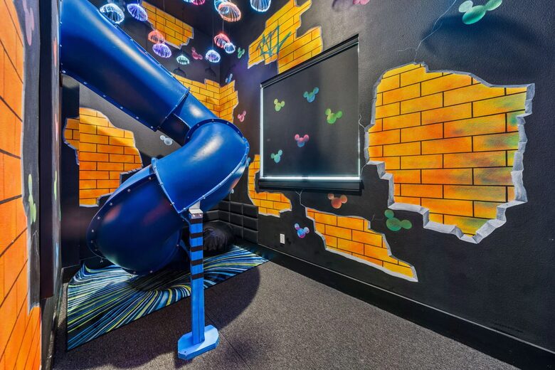 Reunion | Royal Mansion - Kissimmee, Florida