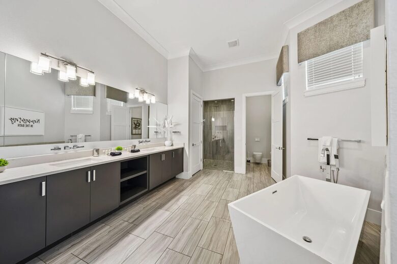 Reunion | Royal Mansion - Kissimmee, Florida