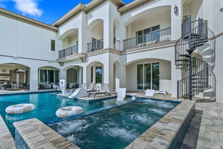 Reunion | Royal Mansion - Kissimmee, Florida