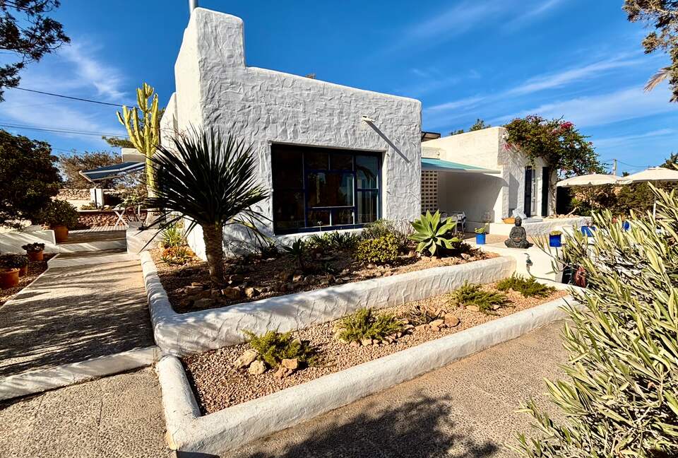 Sea-View Home on Formentera’s Southern Shore - Formentera, Spain