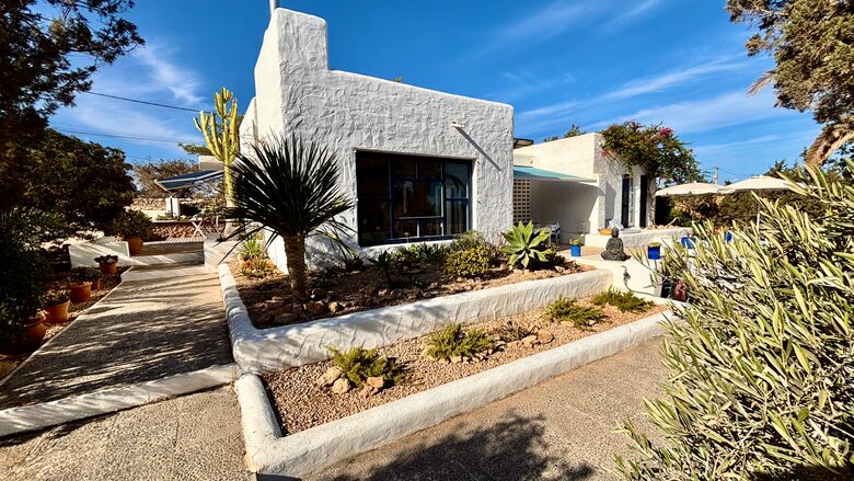 Sea-View Home on Formentera’s Southern Shore - Formentera, Spain