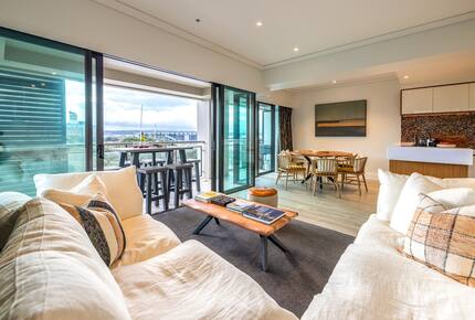 Viaduct Harbour Apartment with Skyline & Marina Views - Auckland, New Zealand