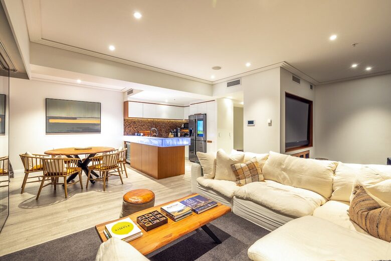 Viaduct Harbour Apartment with Skyline & Marina Views - Auckland, New Zealand