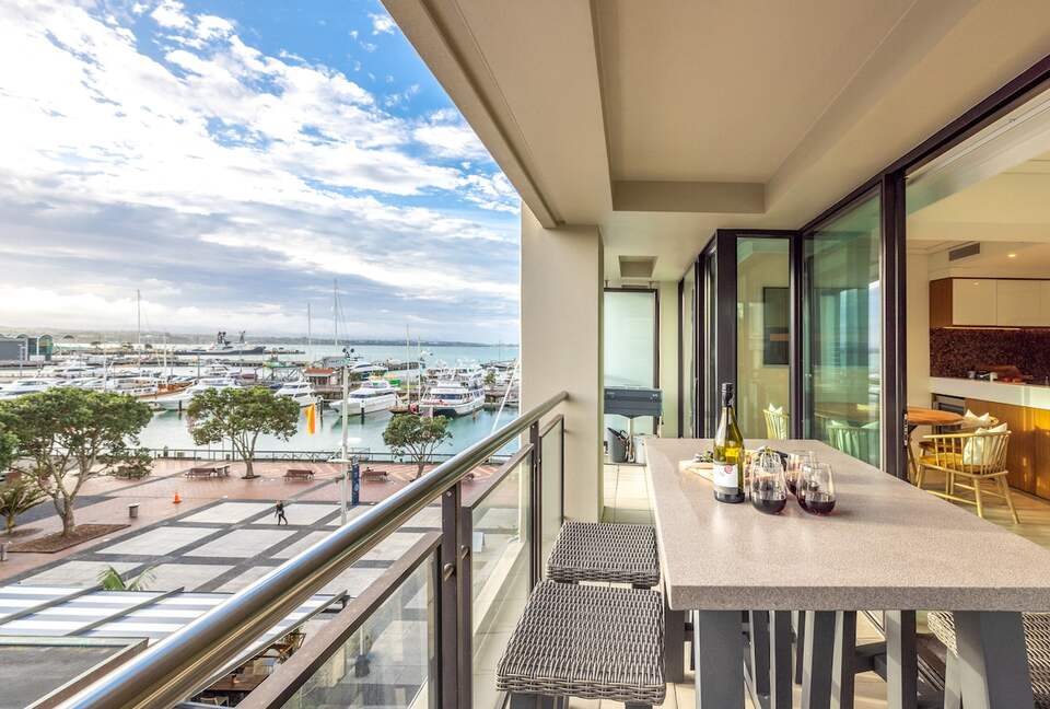 Viaduct Harbour Apartment with Skyline & Marina Views - Auckland, New Zealand
