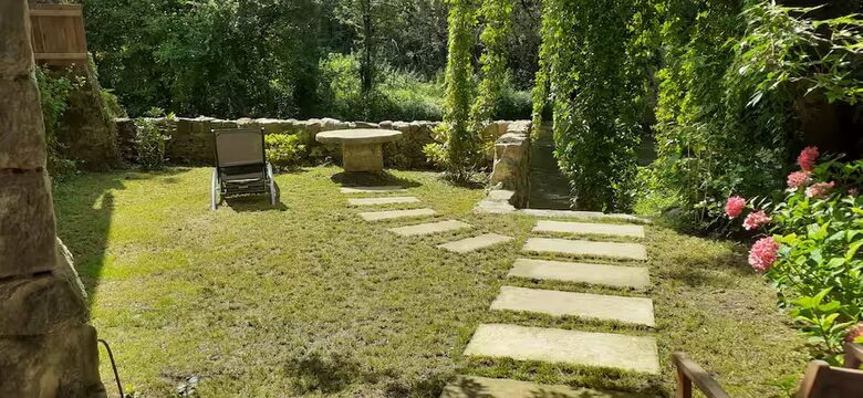 Timeless Mill Living by the River - Boussy-Saint-Antoine, France