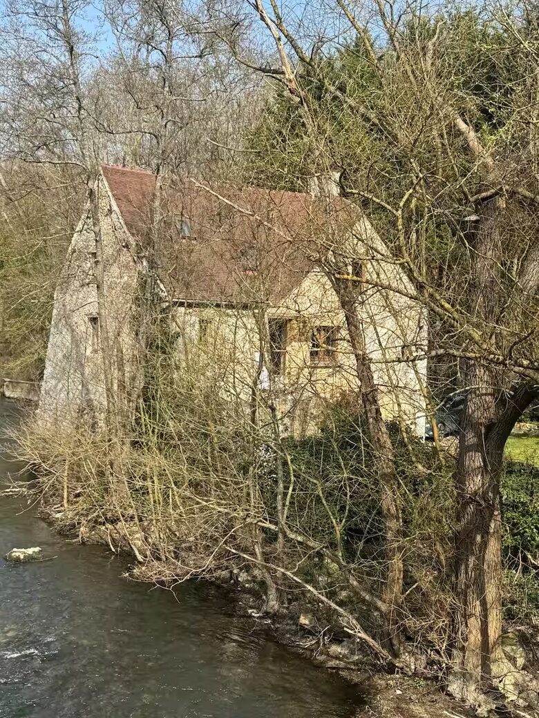 Timeless Mill Living by the River - Boussy-Saint-Antoine, France