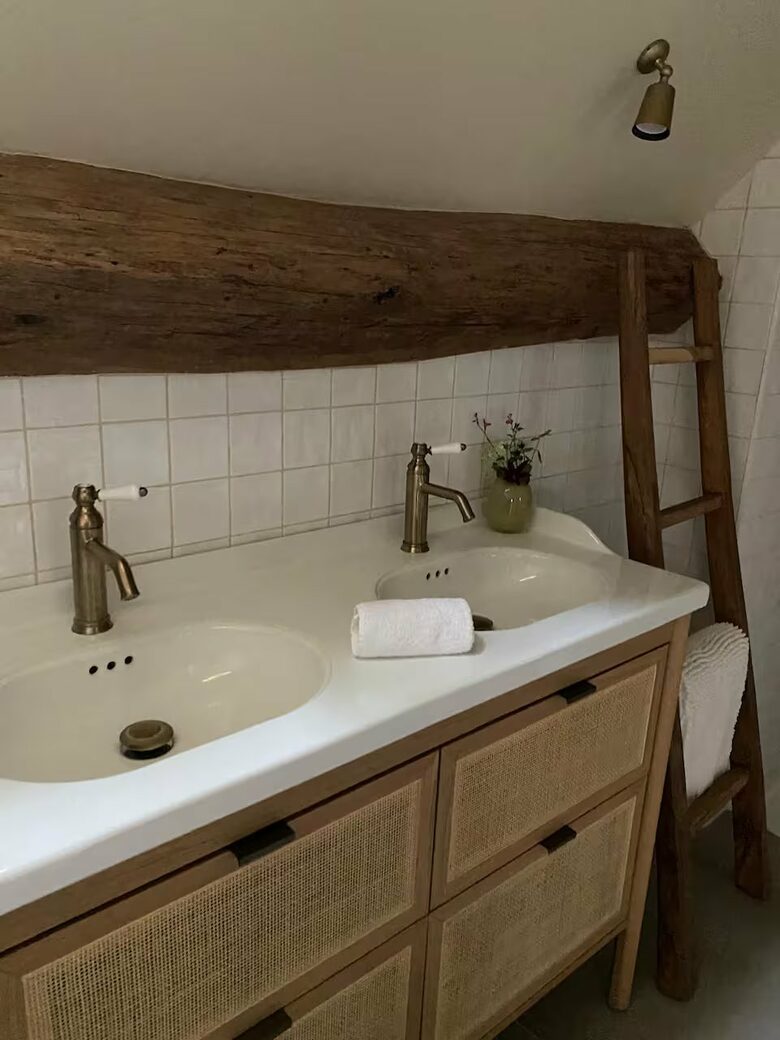 Timeless Mill Living by the River - Boussy-Saint-Antoine, France