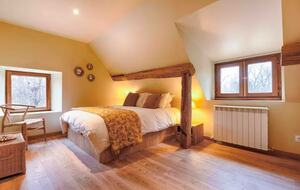 Timeless Mill Living by the River - Boussy-Saint-Antoine, France