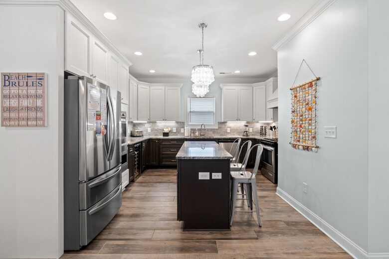 Fully equipped kitchen with gas stove