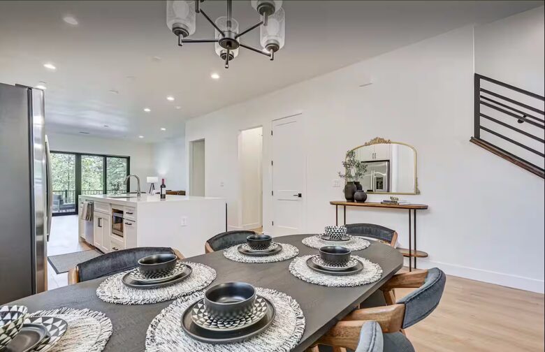 Modern Flagstaff Retreat Surrounded by Pines - Flagstaff, Arizona