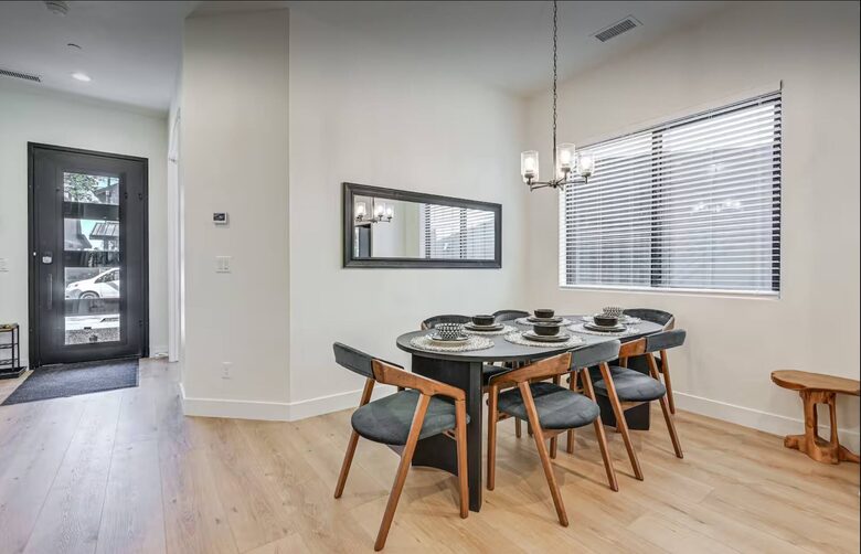 Modern Flagstaff Retreat Surrounded by Pines - Flagstaff, Arizona