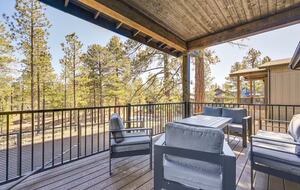 Modern Flagstaff Retreat Surrounded by Pines - Flagstaff, Arizona