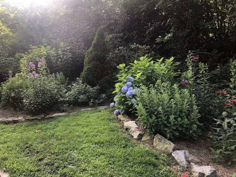 Cozy Highlands Escape on 3 Acres with Creek - Highlands, North Carolina