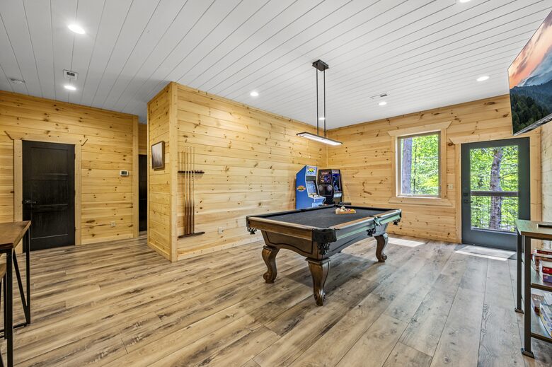 Smoky Mountain Sanctuary - Sevierville, Tennessee