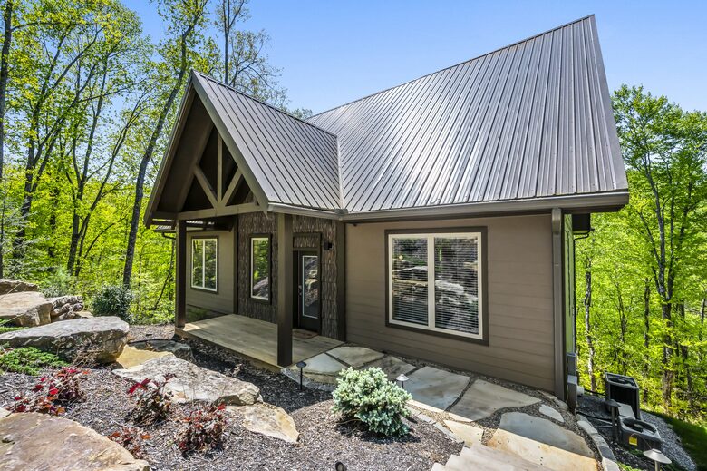 Smoky Mountain Sanctuary - Sevierville, Tennessee
