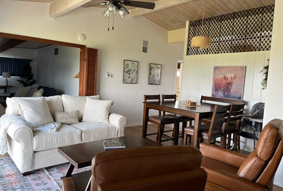 Oceanfront Cottage with Private Beach Access in San Simeon - San Simeon, California