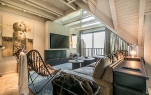 Mountain View Elegance with Ski in Ski out Access - Baqueira Beret, Spain