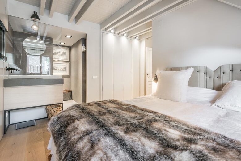 Mountain View Elegance with Ski in Ski out Access - Baqueira Beret, Spain