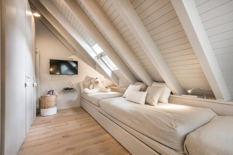 Mountain View Elegance with Ski in Ski out Access - Baqueira Beret, Spain