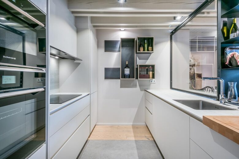 Mountain View Elegance with Ski in Ski out Access - Baqueira Beret, Spain