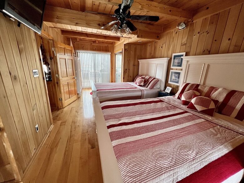 Direct Lakefront Living with Private Boat Slip on Lake Keowee - Six Mile, South Carolina