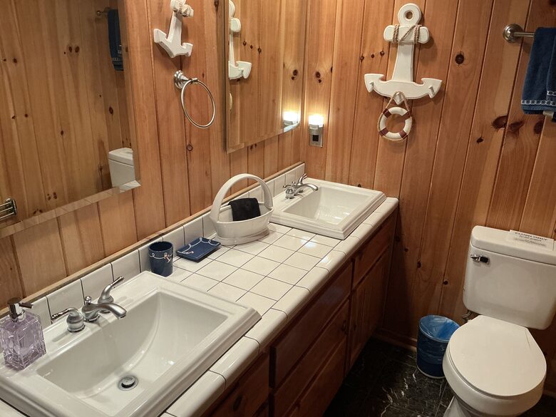 Direct Lakefront Living with Private Boat Slip on Lake Keowee - Six Mile, South Carolina