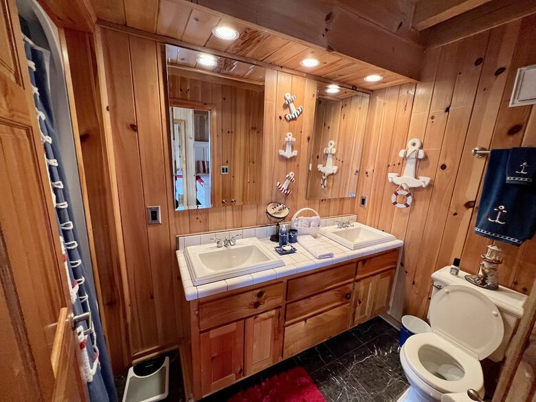 Direct Lakefront Living with Private Boat Slip on Lake Keowee - Six Mile, South Carolina