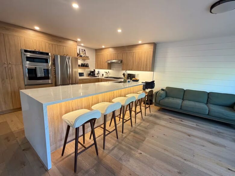 Stylish Carlsbad Escape with Modern Comfort - Carlsbad, California