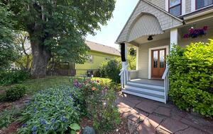 Historic Bellingham Craftsman Near Downtown, Harbor & Breweries - Bellingham, Washington