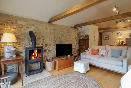 A Tasteful Cottage Among Gold Medal Gardens - Maidstone, United Kingdom