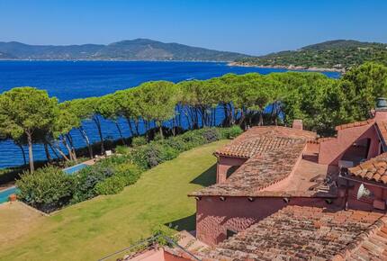 An Exclusive Waterfront Estate with Private Beach Access - Capoliveri, Italy