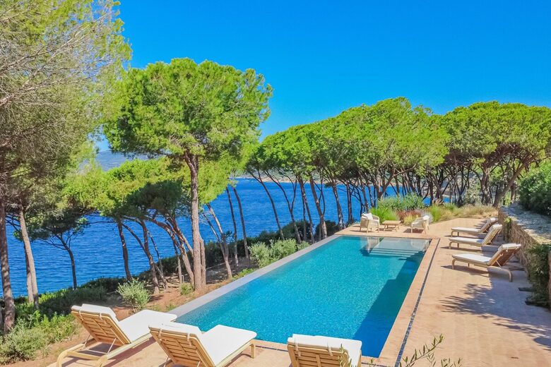 An Exclusive Waterfront Estate with Private Beach Access - Capoliveri, Italy