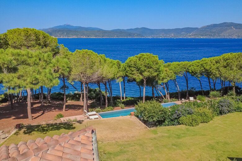 An Exclusive Waterfront Estate with Private Beach Access - Capoliveri, Italy