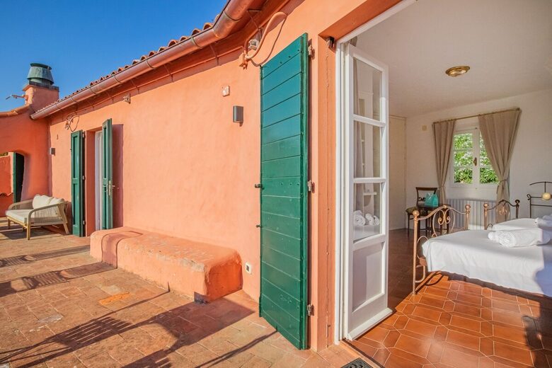 An Exclusive Waterfront Estate with Private Beach Access - Capoliveri, Italy