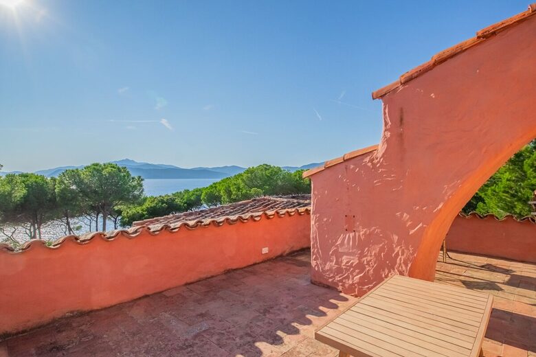An Exclusive Waterfront Estate with Private Beach Access - Capoliveri, Italy