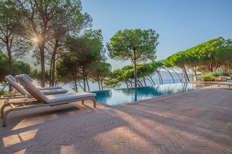 An Exclusive Waterfront Estate with Private Beach Access - Capoliveri, Italy