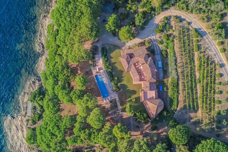 An Exclusive Waterfront Estate with Private Beach Access - Capoliveri, Italy