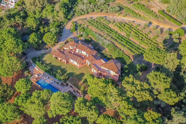 An Exclusive Waterfront Estate with Private Beach Access - Capoliveri, Italy