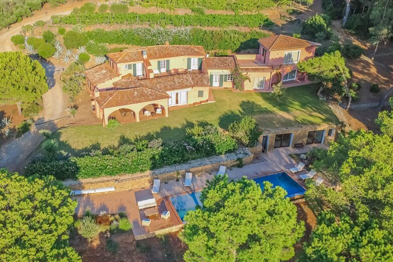 An Exclusive Waterfront Estate with Private Beach Access - Capoliveri, Italy