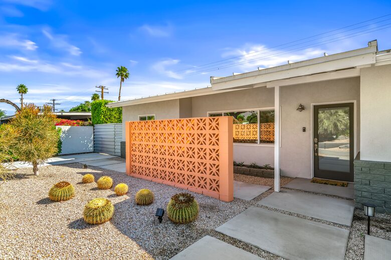 A Desert Modern Stay Centered Around Poolside Mountain Views - Palm Springs, California