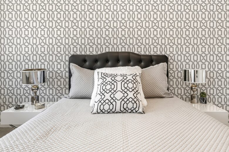 A Desert Modern Stay Centered Around Poolside Mountain Views - Palm Springs, California