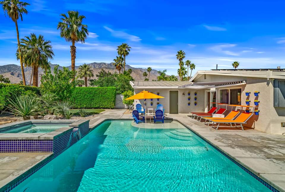 A Desert Modern Stay Centered Around Poolside Mountain Views - Palm Springs, California