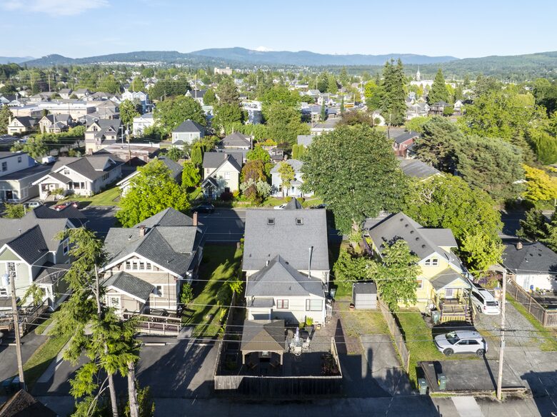 Historic Bellingham Craftsman Near Downtown, Harbor & Breweries - Bellingham, Washington