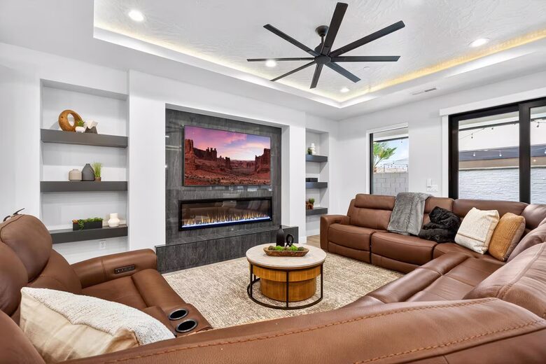 Luxury 7BR Escape Near Zion with Private Pool - Hurricane, Utah