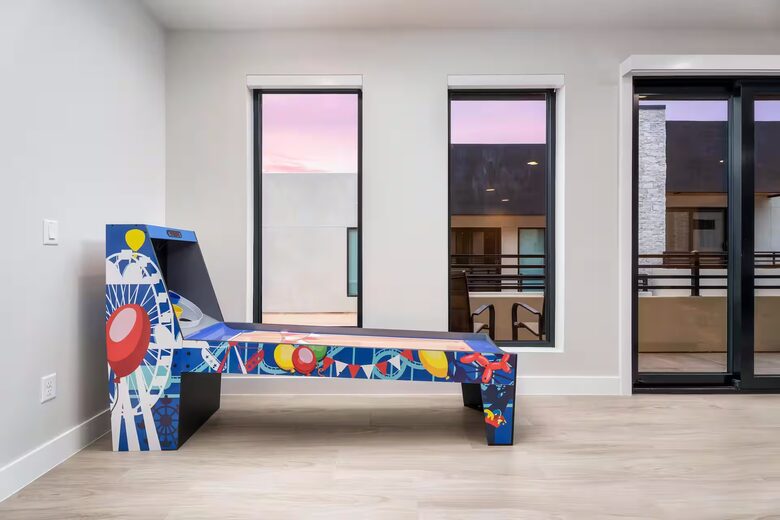 Luxury 7BR Escape Near Zion with Private Pool - Hurricane, Utah